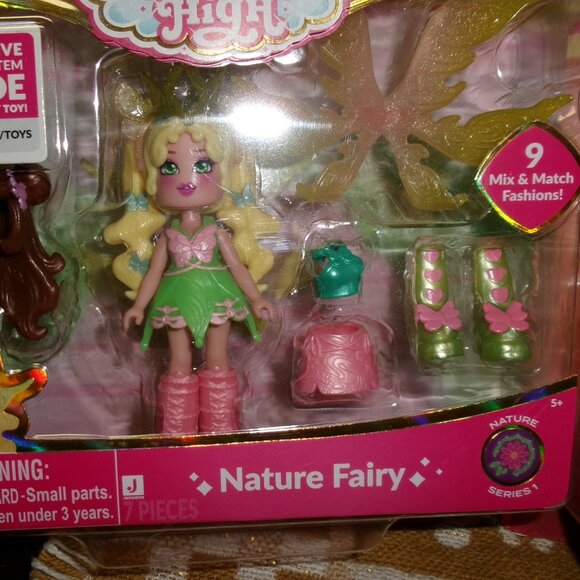 THREE NWT Series 1 Royale High Fairies with Accessories - Picture 2 of 11